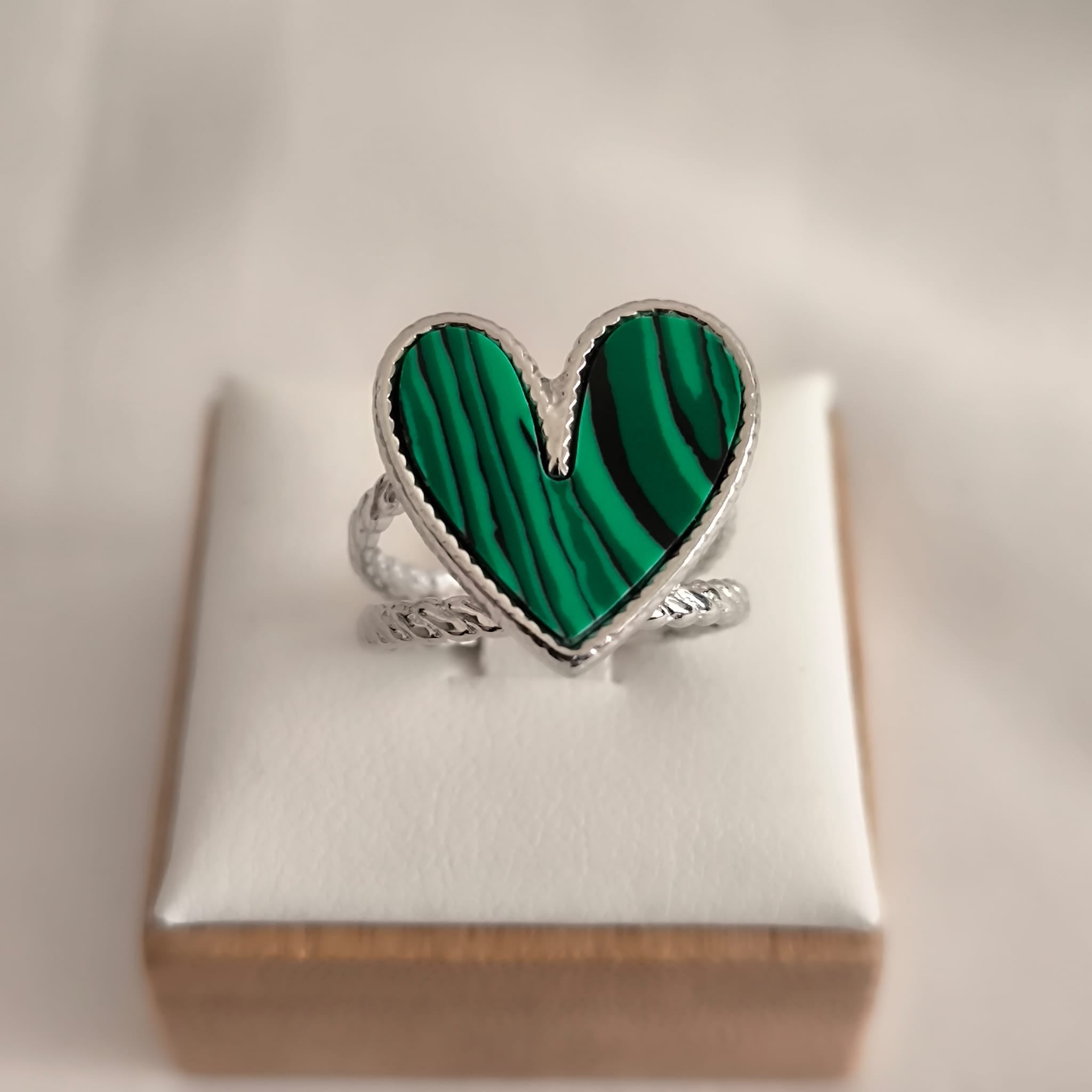 Anello Cuore Verde - Unoglow™